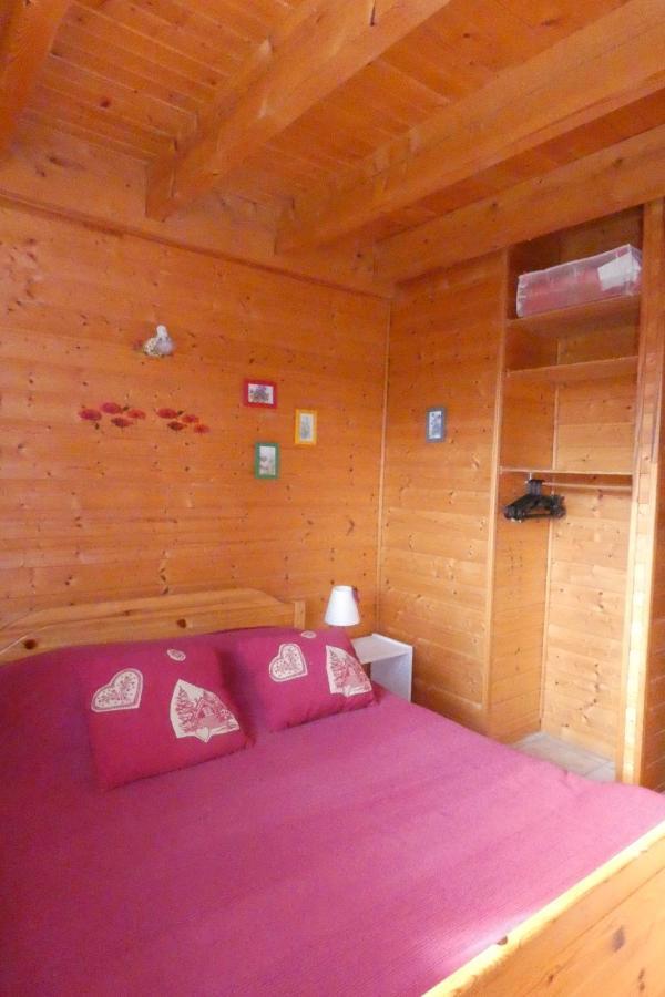 Les Chalets De La Vigne Grande Saint-Floret Exteriér fotografie