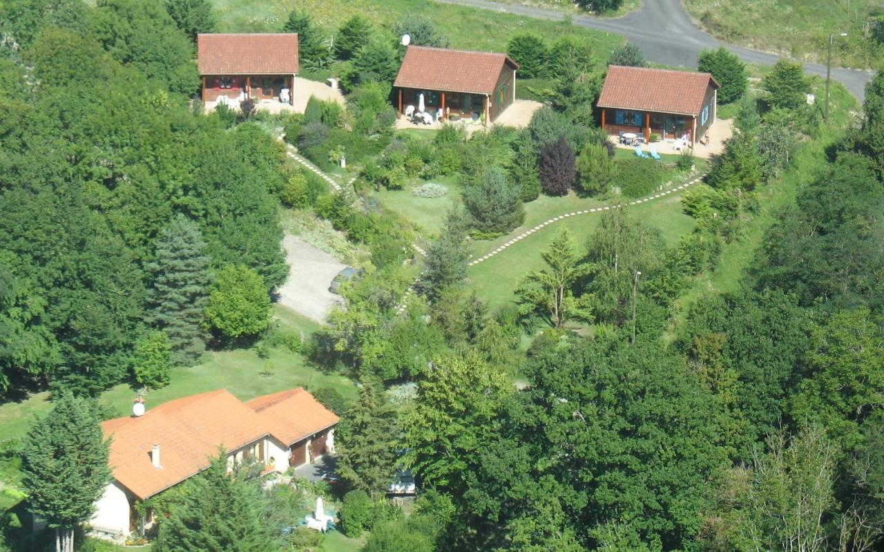 Les Chalets De La Vigne Grande Saint-Floret Exteriér fotografie