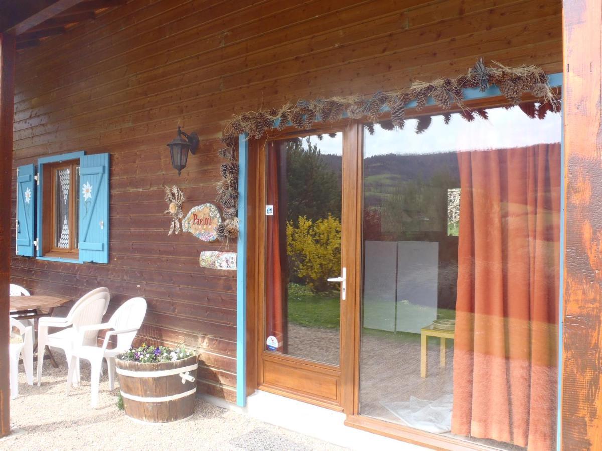Les Chalets De La Vigne Grande Saint-Floret Exteriér fotografie