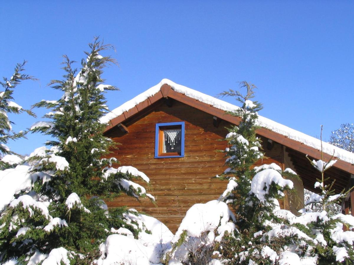 Les Chalets De La Vigne Grande Saint-Floret Exteriér fotografie